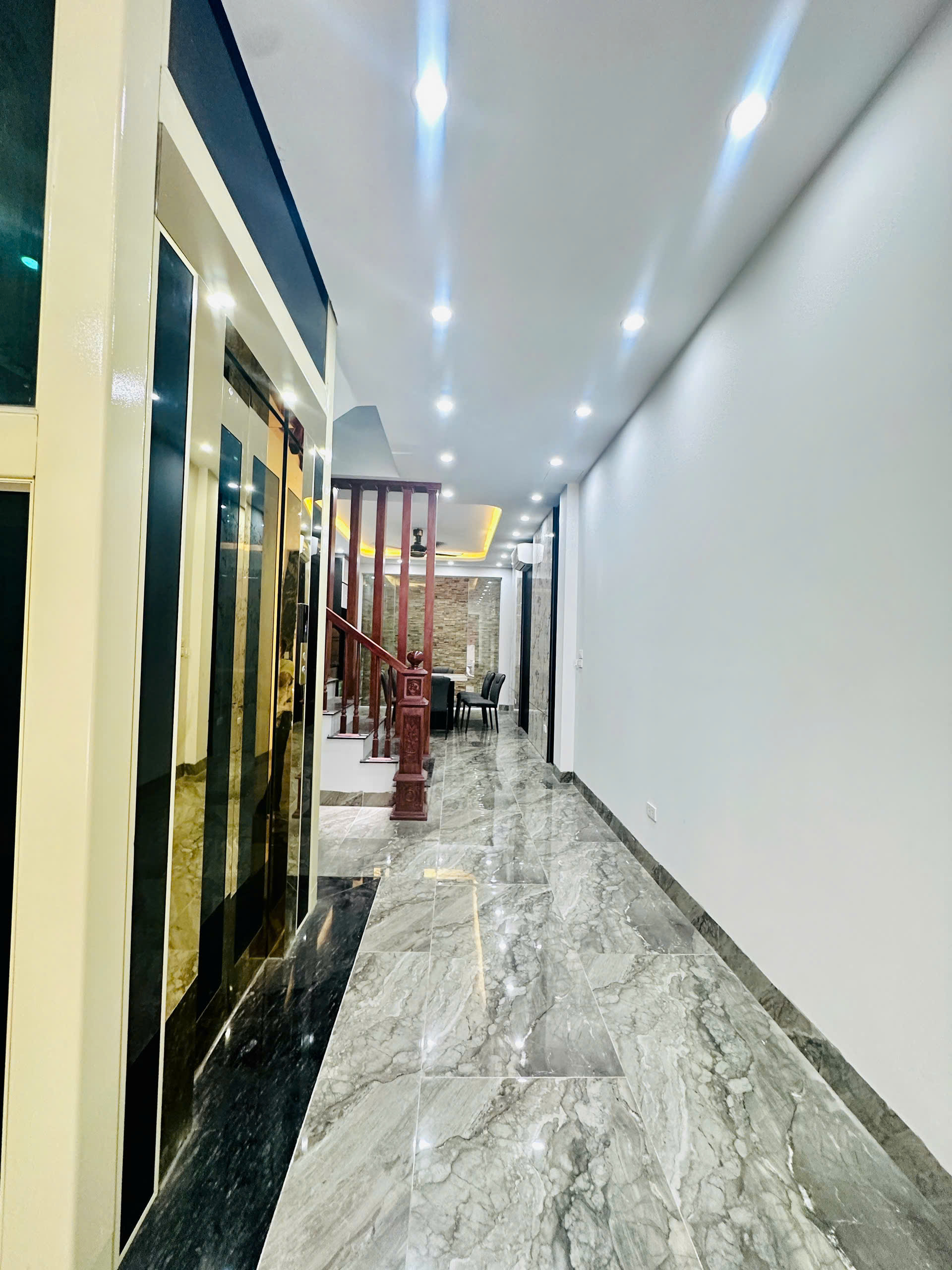  SIÊU PHẨM PHÂN LÔ LÊ TRỌNG TẤN – 70M² – 6 TẦNG THANG MÁY – KINH DOANH – FULL NỘI THẤT – GIÁ CHỈ 19.8 TỶ LH 0975124520 