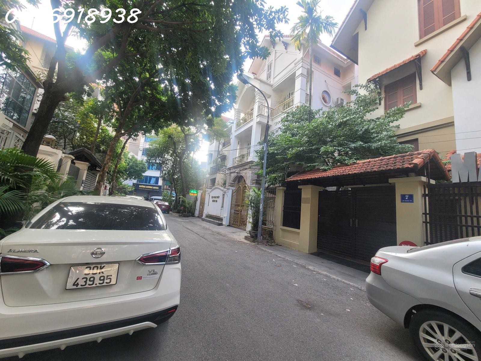  8.5 tỷ-nhà đẹp 5 tầng-ô tô tránh-kinh doanh sầm uất-Trương Định, Hoàng Mai, HN 