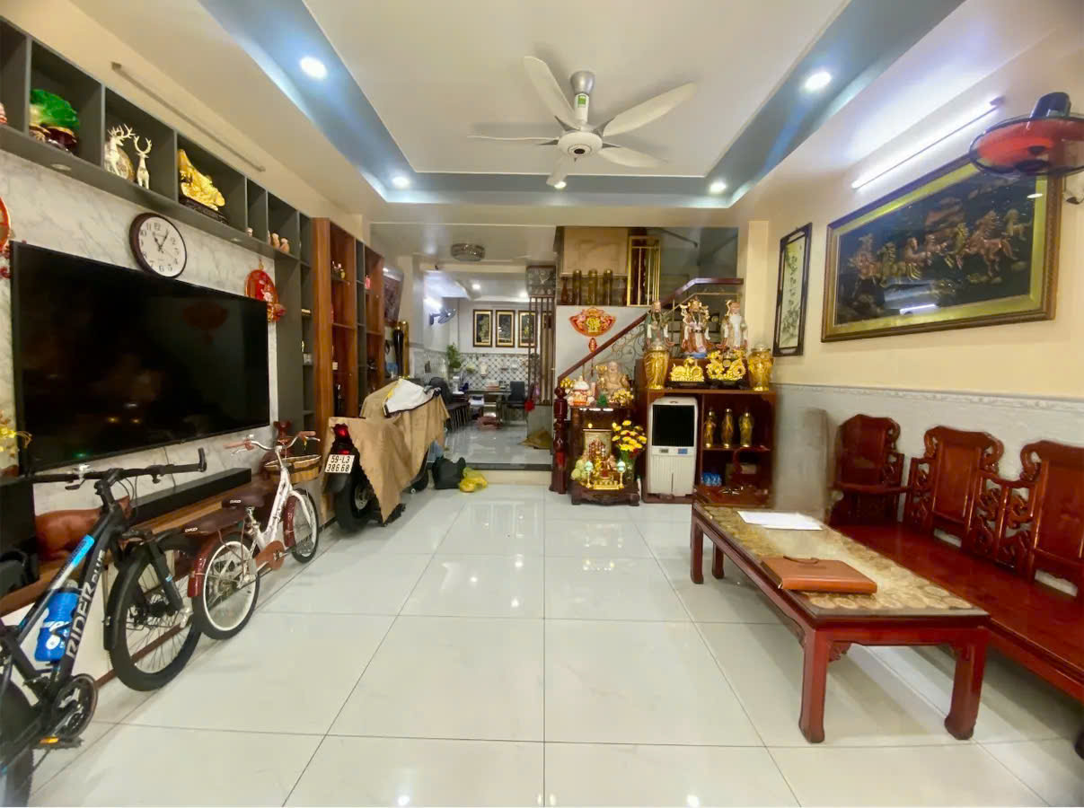 Siêu phẩm 4 tầng, cạnh nhà ga T3, chỉ nhỉnh 12 tỷ, nhà đẹp - giá tốt, BÁN NHANH 