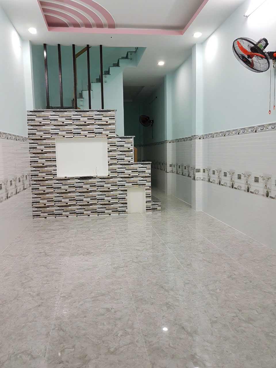  Cho Thuê nhà nguyên căn Ngang 3.5m, dài 13 mét, 1 trệt - 1 lầu 