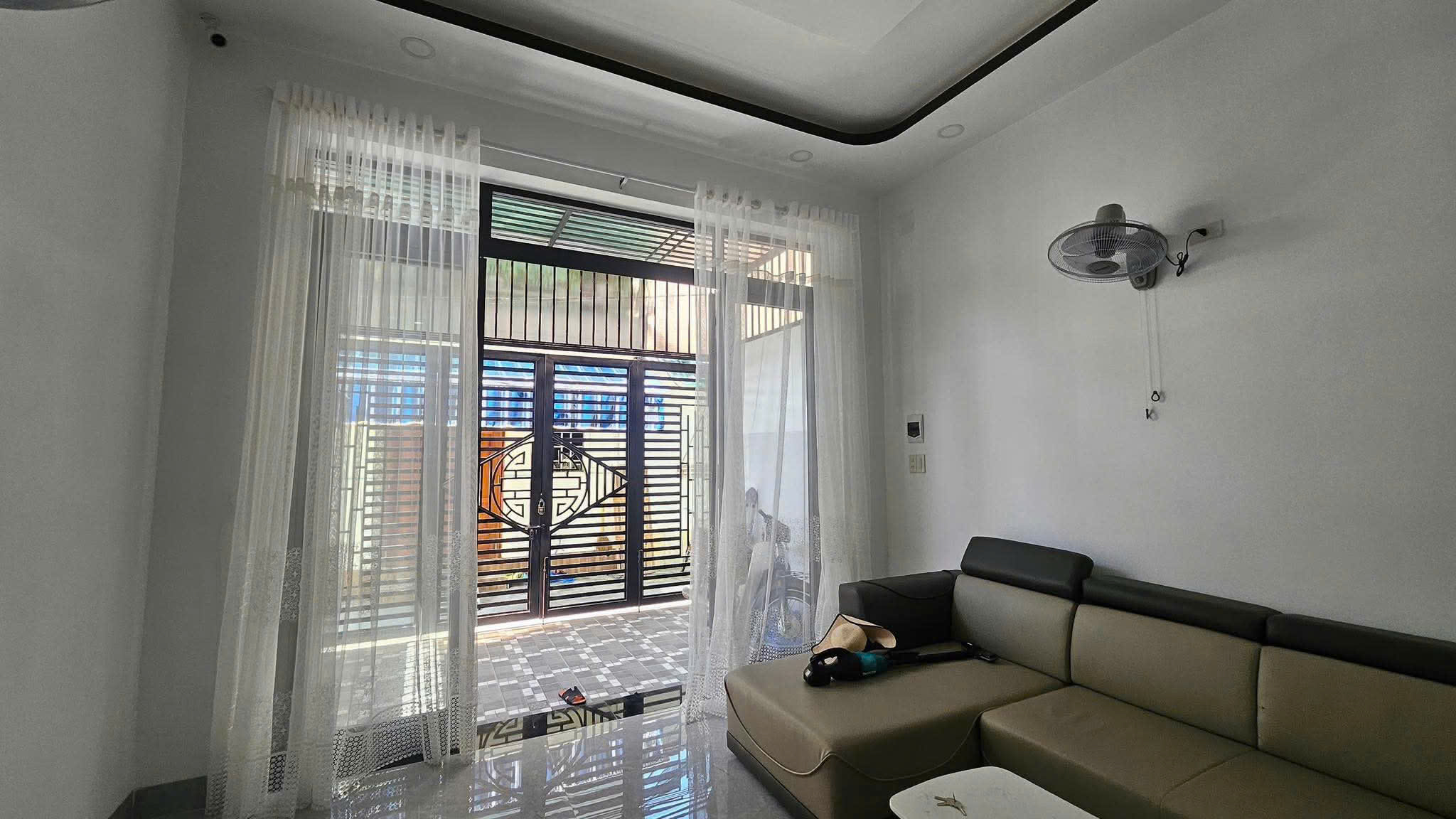  Bán nhà 2 tầng ngay Vcn Phước Hải, phường Nam Nha Trang (Đầy đủ nội thất) 
