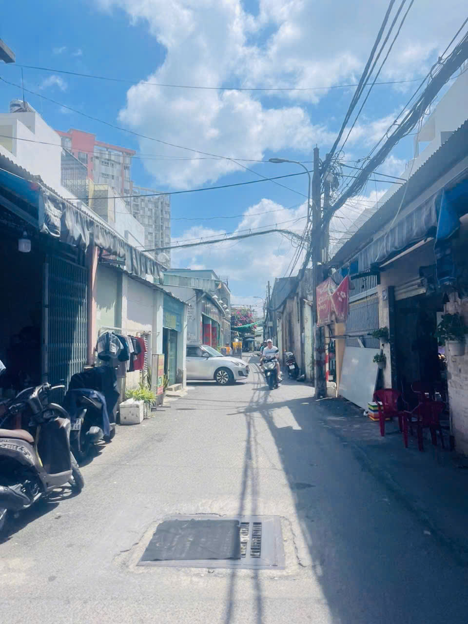  BÁN NHÀ HẺM XE HƠI THÔNG, SỔ RIÊNG 61M², GẦN CHỢ THẠCH ĐÀ, CHỈ 5 TỶ 9 TL 