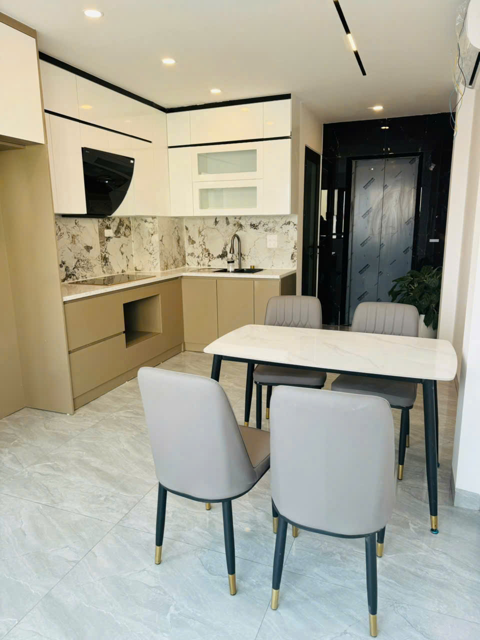  BÁN NHÀ ĐẸP NGỌC THỤY -6 TẦNG - THANG MÁY - FULL NỘI THẤT CAO CẤP-NGÕ NÔNG 20M Ô TÔ TRÁNH 