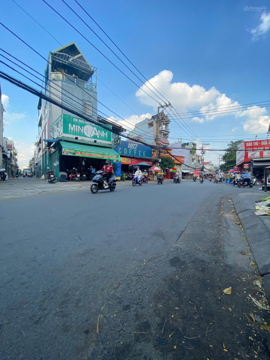  Bán tòa nhà lô góc 2 mặt tiền Linh Xuân, Thủ Đức – 132m² (5.3x25m), 4 tầng, thu nhập 60tr/tháng, Giá 21 tỷ TL 
