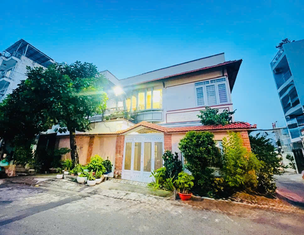  BIỆT THỰ MINI – GÓC 2 MT HOÀ BÌNH – NGANG KHỦNG 8M. G.IÁ 12.78 TỶ. 