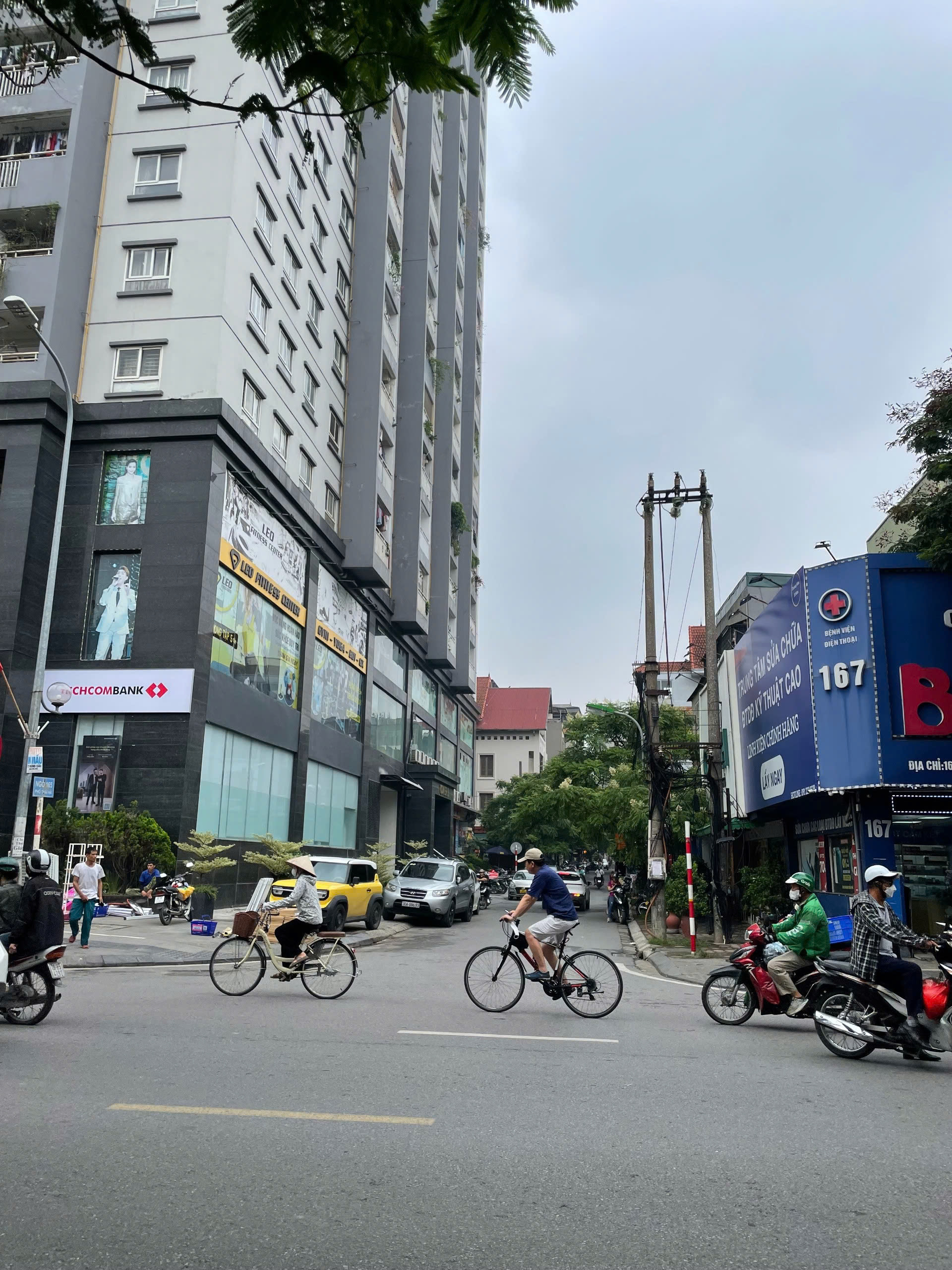  Bán nhà mặt ngõ 165 Thái Hà, diện tích 90m2, Ô tô tránh, Kinh doanh 