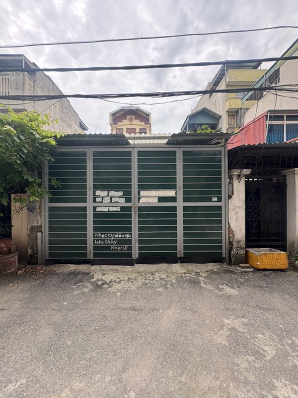  Bán đất Ngô Gia tự Long Biên- ngõ nông - Ô tô tránh nhau  -60m 12 tỷ (thương lượng) 