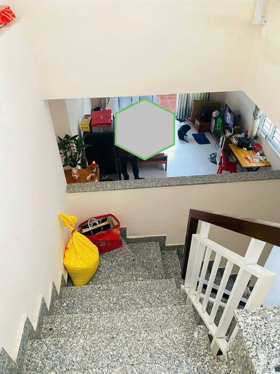  Bán nhà hẻm oto Liên Hoa Vĩnh Ngọc- Phường Tây Nha Trang 
Diện tích sổ 75m2 Giá cần bán: 2 ty550 triệu mọi thông tin chi tiết vui lòng lh e Trinh 