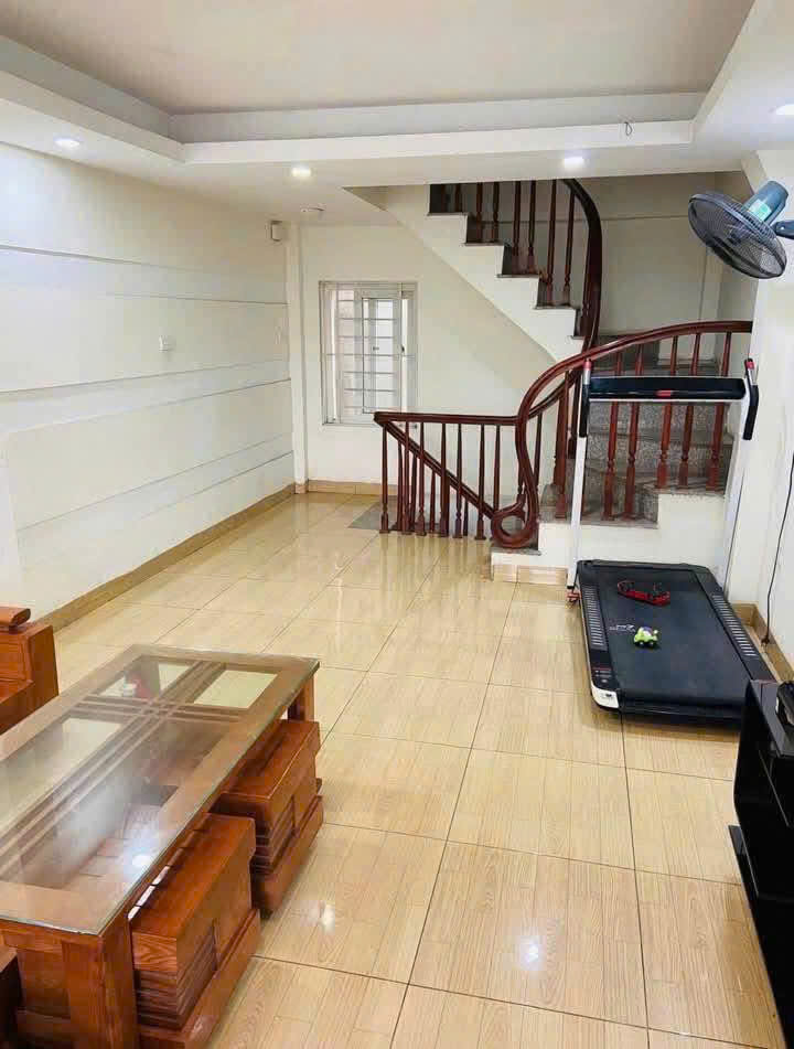  Cho Thuê Nhà Full Đồ – 6 Tầng – Ô Tô Đậu Cửa – Thanh Trì, Hà Nội 