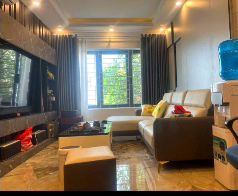  BÁN NHÀ VÕ CHÍ CÔNG - 38M x 5 TẦNG, DÂN XÂY, GIÁ 7.5 TỶ. 0968669247 