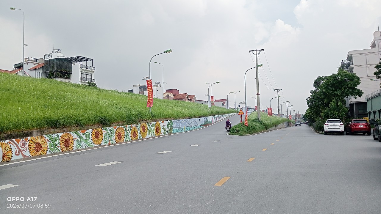  Bán đất Ngọc Thụy - Ô tô vào tận đất, đường thông, giá tốt đầu tư!

Diện tích: 100m²

Mặt tiền: 4.6m

Giá: Hơn 15 tỷ (thương lượng trực tiếp) 