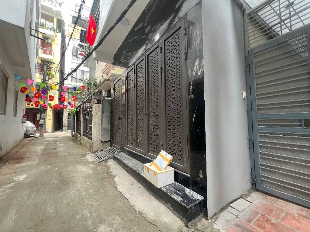  Bán nhà quận Thanh  Xuân- Ngõ to- Gần ô tô- Nhà mới tinh- Ở ngay- 38m2 