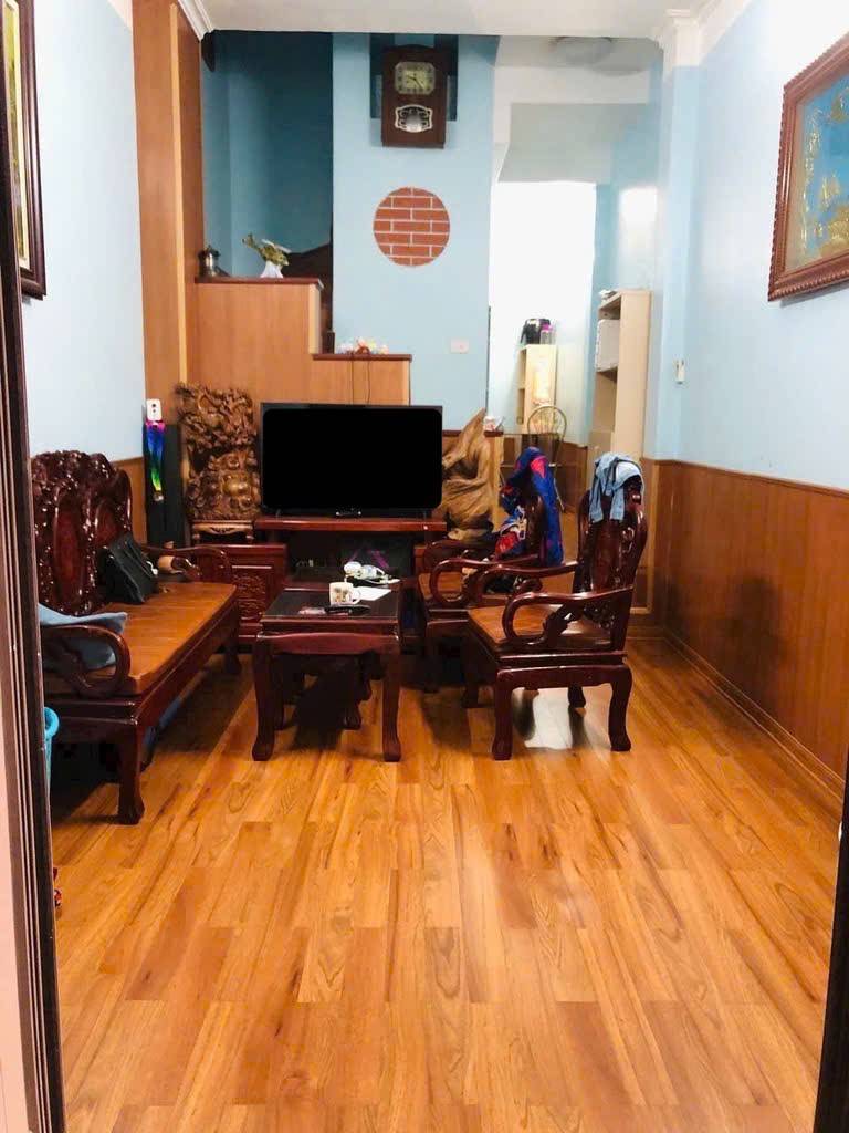  Bán nhà đẹp Gia quất Bồ đề Long Biên Dân xây - Ngõ Nông- gần oto 31m-5 tầng nhỉnh 5 tỷ( thương lượng) 