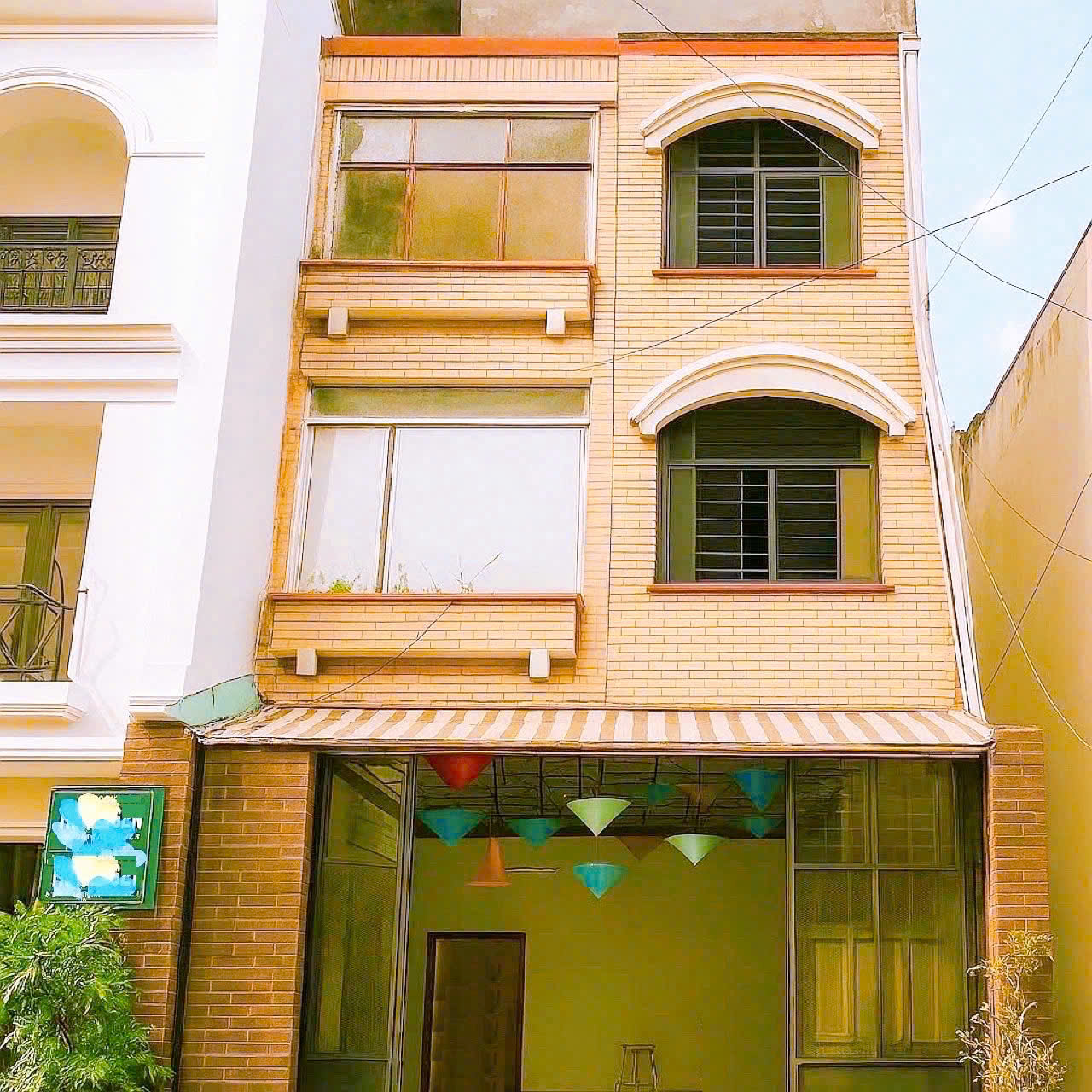  Bán nhà Quận Phú Nhuận – Huỳnh Văn Bánh –  Sổ vuông 4.5 x 13 m – 3 Tầng - Giá 18 tỷ 