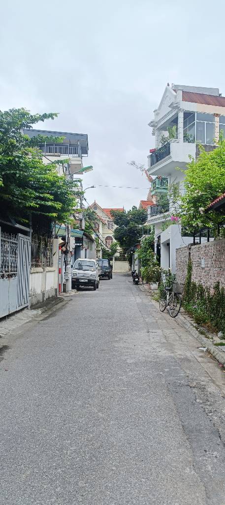  NGỌC THỤY,LONG BIÊN 12tỷ 95m Ô TÔ ĐỖ CỬA,NHÀ CŨ XÁC ĐỊNH BÁN ĐẤT 