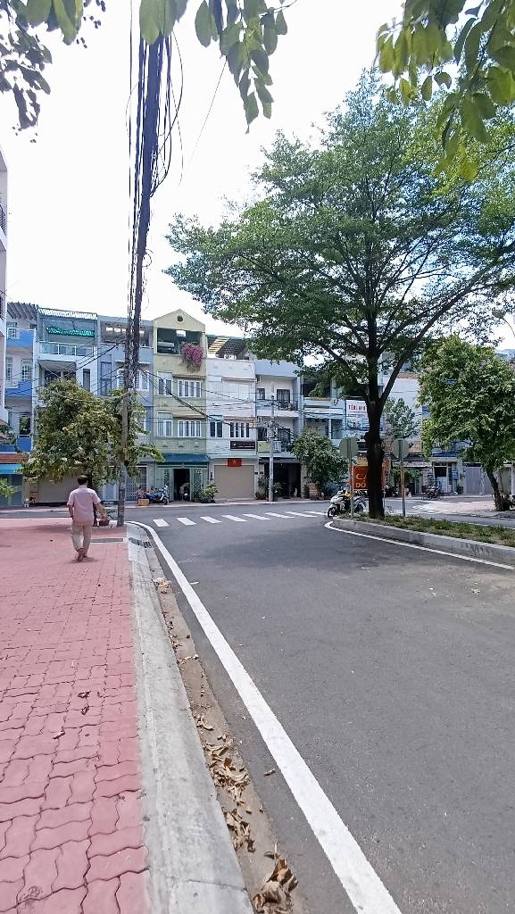  SIÊU PHẨM MẶT TIỀN ĐƯỜNG ĐÔI – 4 TẦNG – 72M² – ĐẬU 2 XE HƠI – CHỈ 13.2 TỶ
, 783 Tạ Quang Bửu, Phường 4, Quận 8 