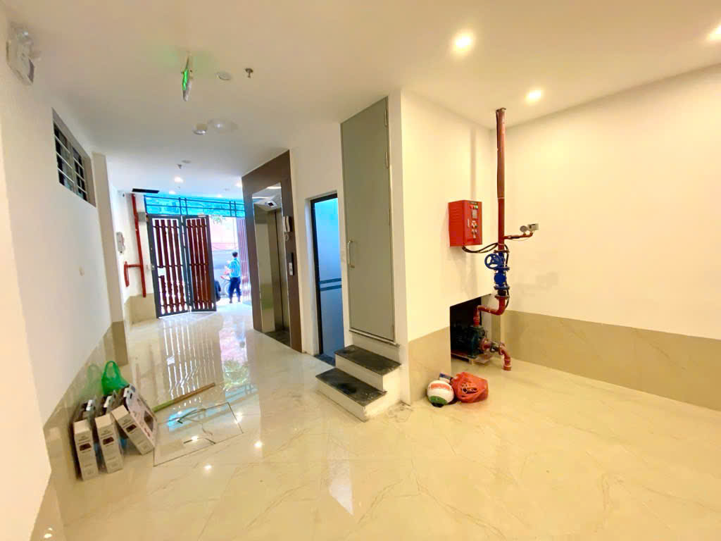  BÁN NHÀ LẠC LONG QUÂN - 60M x 7 TẦNG THANG MÁY - FULL NỘI THẤT - GẦN Ô TÔ - PHÂN LÔ - GIÁ 18.5 TỶ 