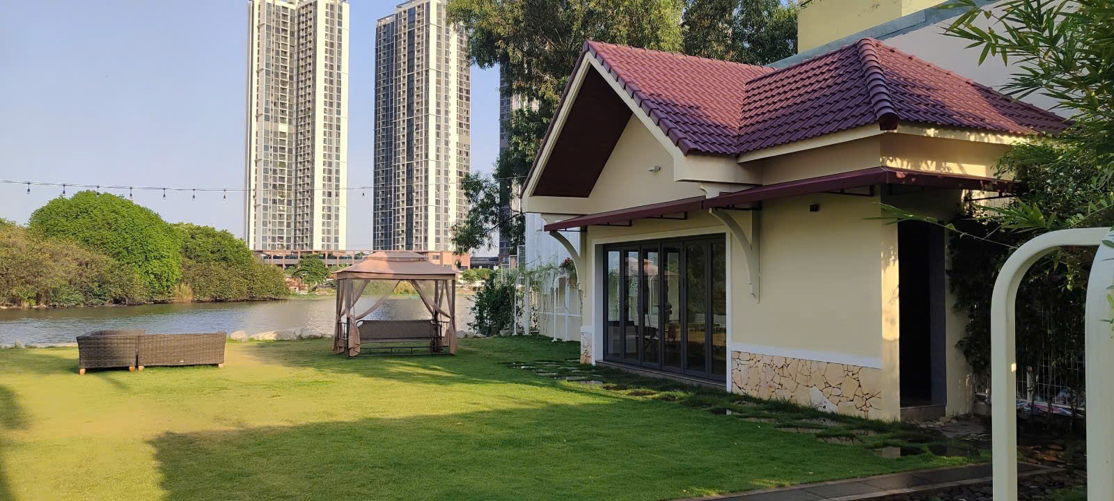  Bán Biệt thự 1008m2, Mặt tiền Tân Mỹ, mặt sau View Hồ , 24/36x36m, 3 Tầng, 150 tỷ. 