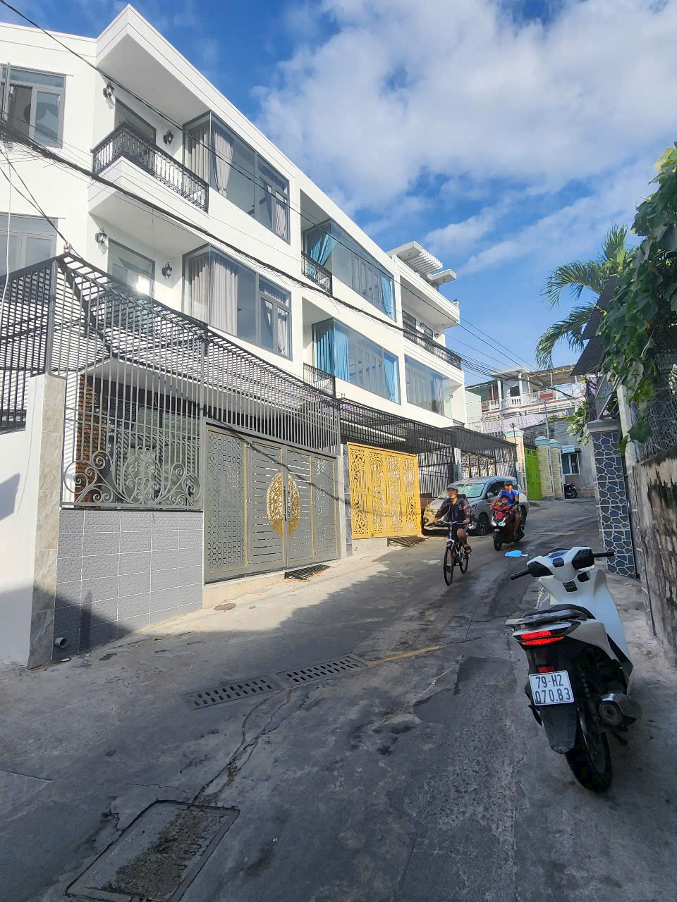  Cho thuê nhà mới mặt tiền kinh doanh, gần Đại học Nha Trang 