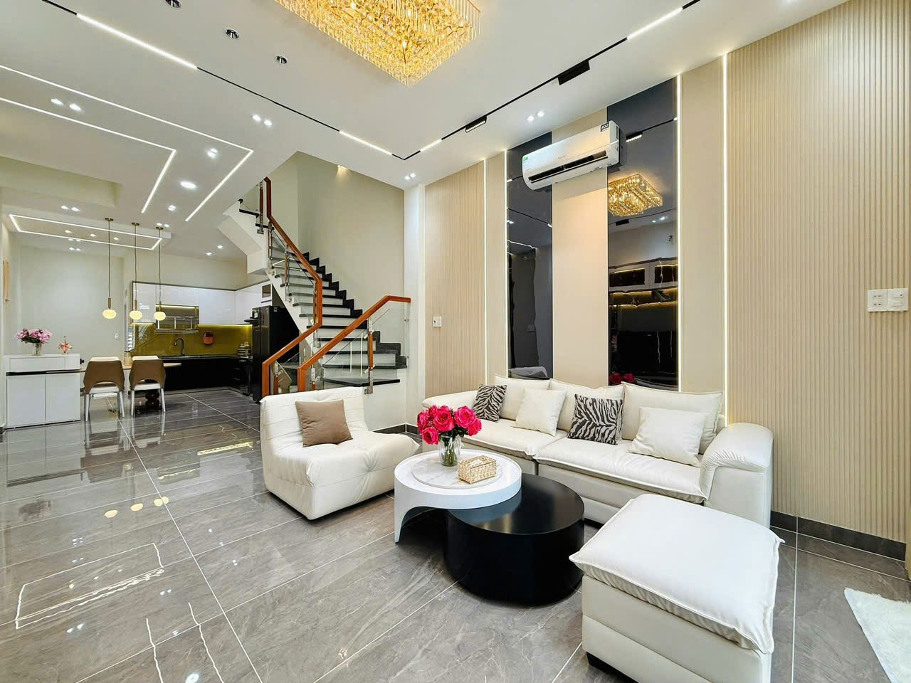  BÁN NHÀ 4 TẦNG GẦN CITYLAND, LOTTE MART, FULL NỘI THẤT, CHỈ 8 TỶ ++ TL 