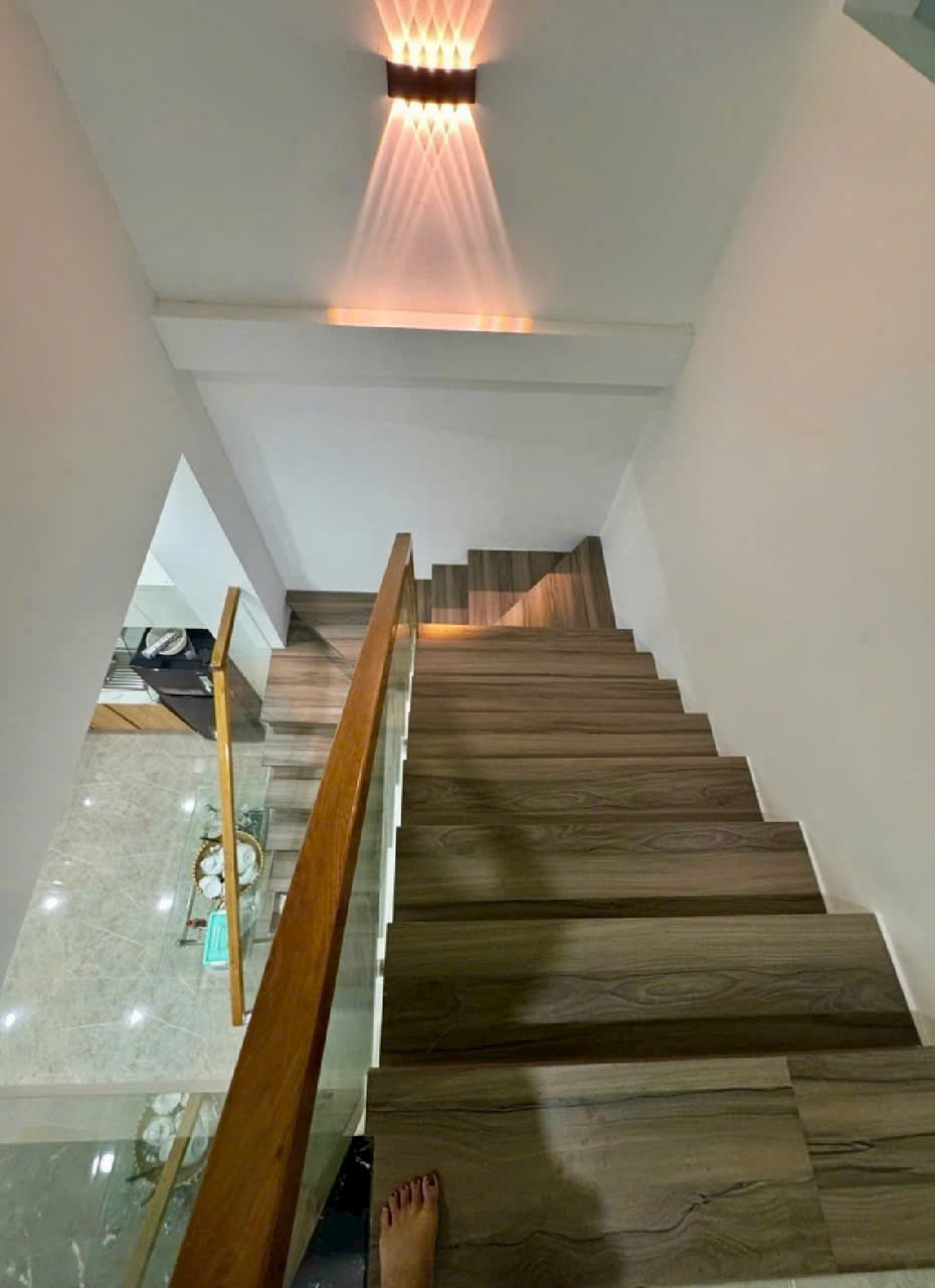  NHÀ MỚI ĐẸP - HẺM XE TẢI TCH08, TÂN CHÁNH HIỆP, QUẬN 12
???? GIÁ CHỈ 4,450 TỶ - TẶNG FULL NỘI THẤT CAO CẤP 
