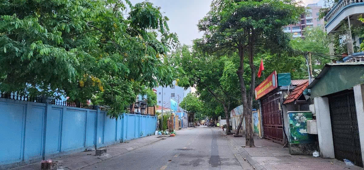  NGỌC LÂM,LONG BIÊN 13tỷ 88m MẶT TIỀN 4m NGÕ Ô TÔ NHỎ,VÀI BƯỚC CHÂN RA PHỐ 