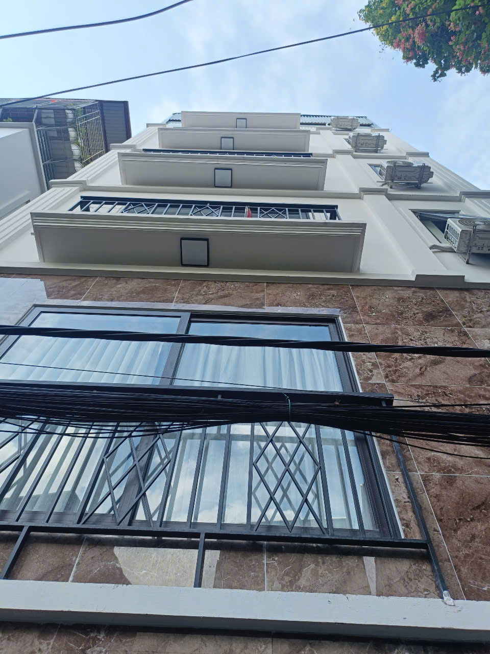  Bán CCMN Lê Đức Thọ , DT 85 M2 - 7 tầng thang máy – Doanh thu 1.2 tỷ/năm – Giá 19.8 tỷ 