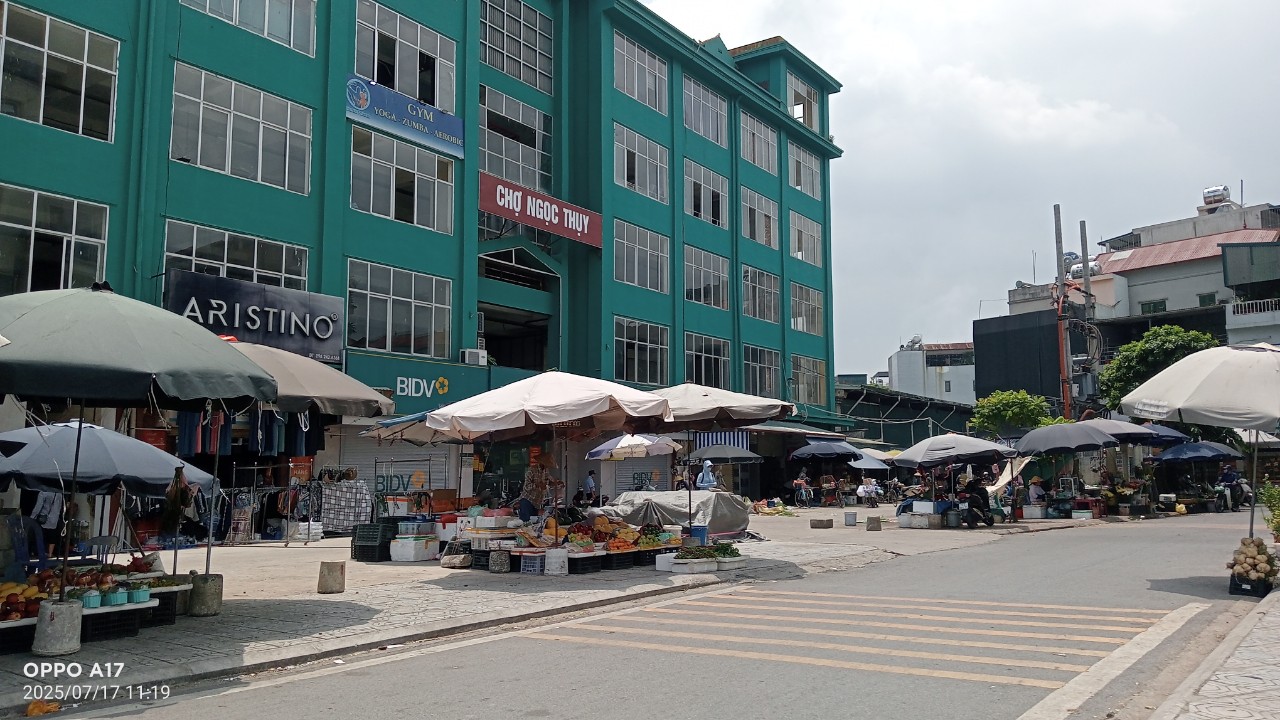 BÁN ĐẤT NGỌC THỤY - LONG BIÊN - HÀ NỘI - 329m², ĐƯỜNG Ô TÔ, CHIA ĐƯỢC 3 LÔ

Diện tích: 330M²

Mặt tiền: 16m, nở hậu đẹp 