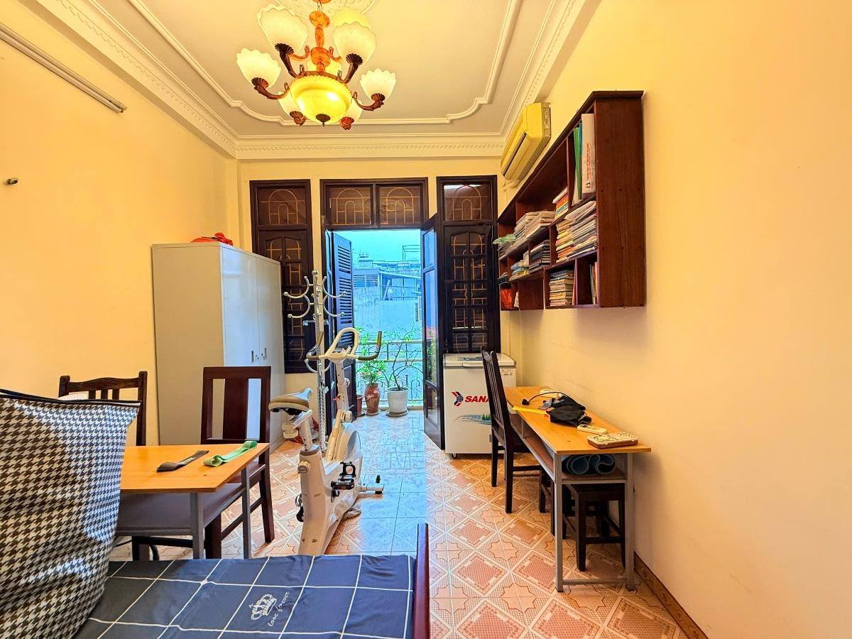  Nhà phố Nguyễn Ngọc Nại - oto vào nhà - ngõ thông kinh doanh cực tốt - 42m2 CHỈ 15,18 tỷ 