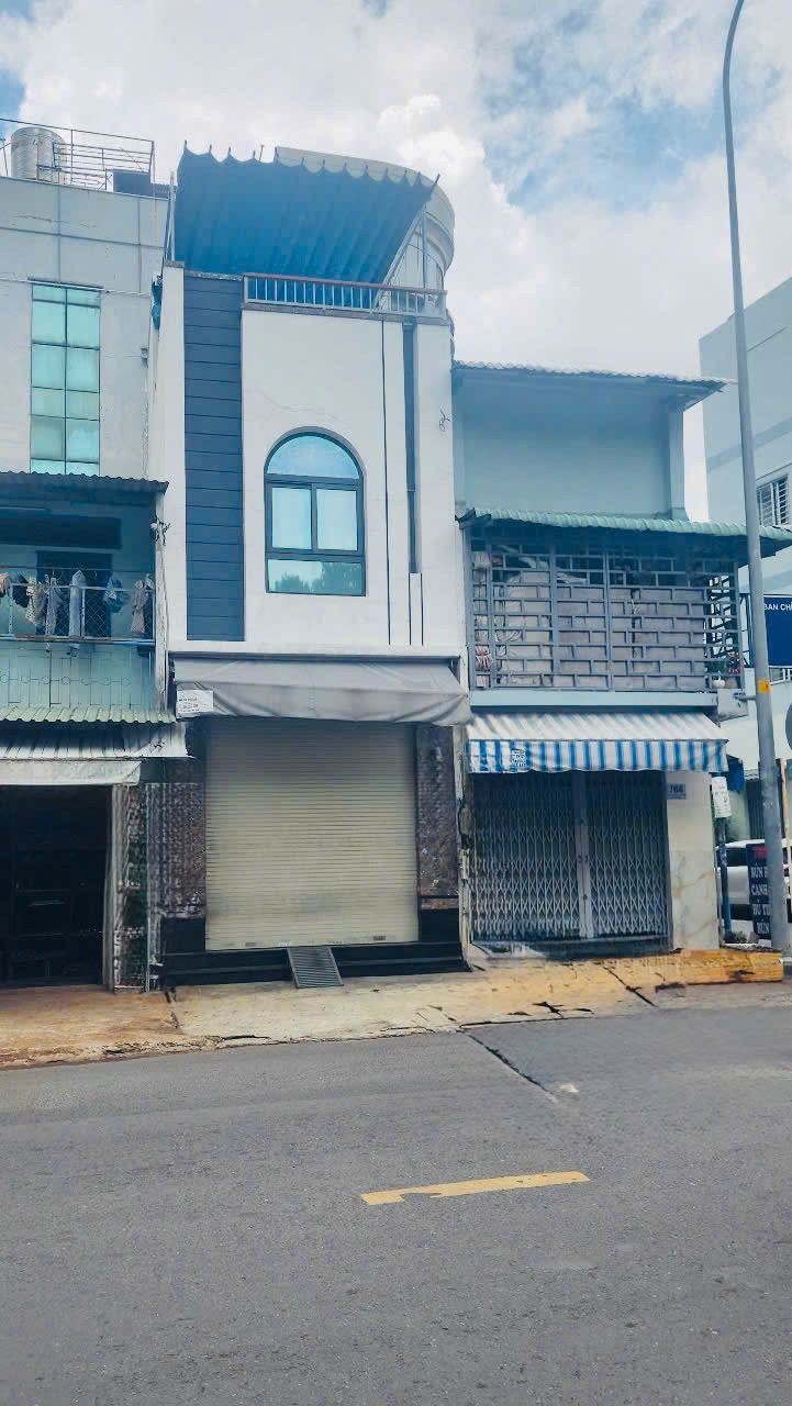  MẶT TIỀN LẠC LONG QUÂN – P9 TÂN BÌNH – 3 TẦNG – CHỈ NHỈNH 6 TỶ. 