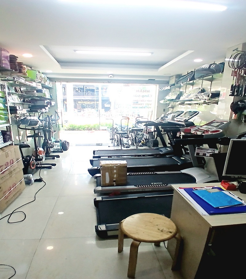  Bán nhà mặt tiền kinh doanh đường 3 Tháng 2, P8, Q10, 4 tầng, không lộ giới, quy hoạch 