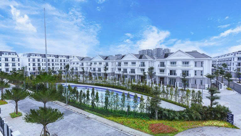  BÁN LIỀN KỀ 15 TỶ Ô TÔ ĐỖ CỬA KINH DOANH, TRUNG TÂM GIA LÂM CẠNH CÔNG VIÊN HỒ ĐIÈU HOÀ 31 HA 0931711838 