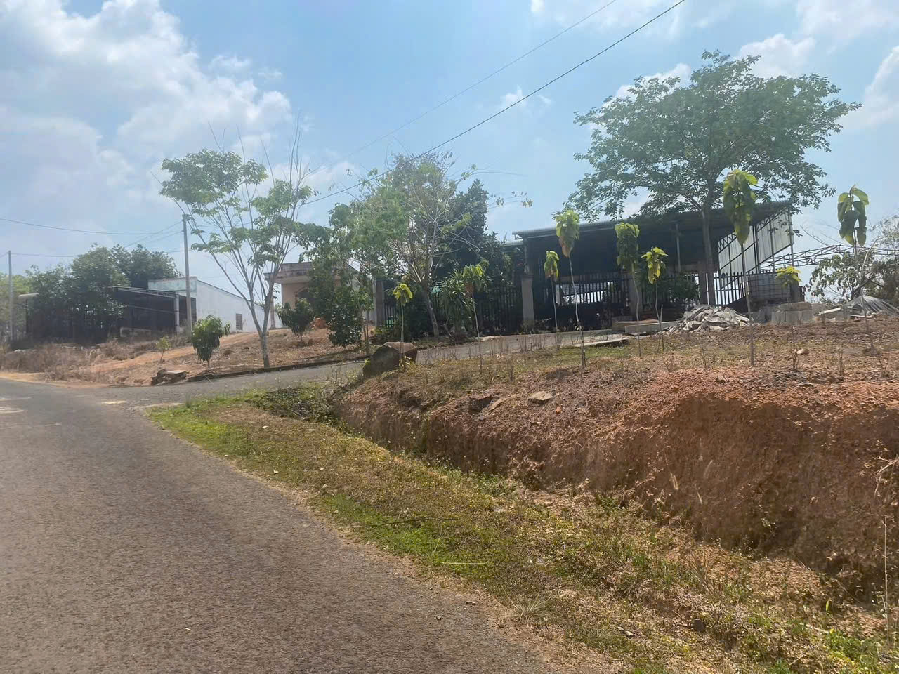  Bán đất 200m² giá tốt, ngay trung tâm hành chính xã! 