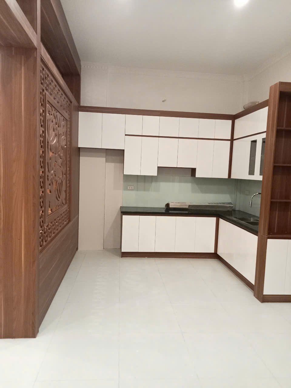  BÁN NHÀ ĐẸP NGỌC THỤY - LONG BIÊN- NGÕ THÔNG - VIEW VƯỜN HOA - GẦN PHỐ CỔ- HÀNG XÓM THÂN THIỆN 