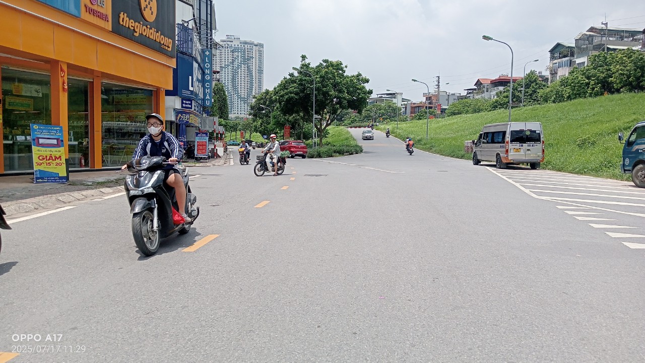  ????????BÁN NHÀ  BIỆT THỰ SÂN VƯỜN MẶT PHỐ NGỌC THỤY 600M, 5 TẦNG, MẶT TIỀN 15M. GIÁ 120 TỶ 