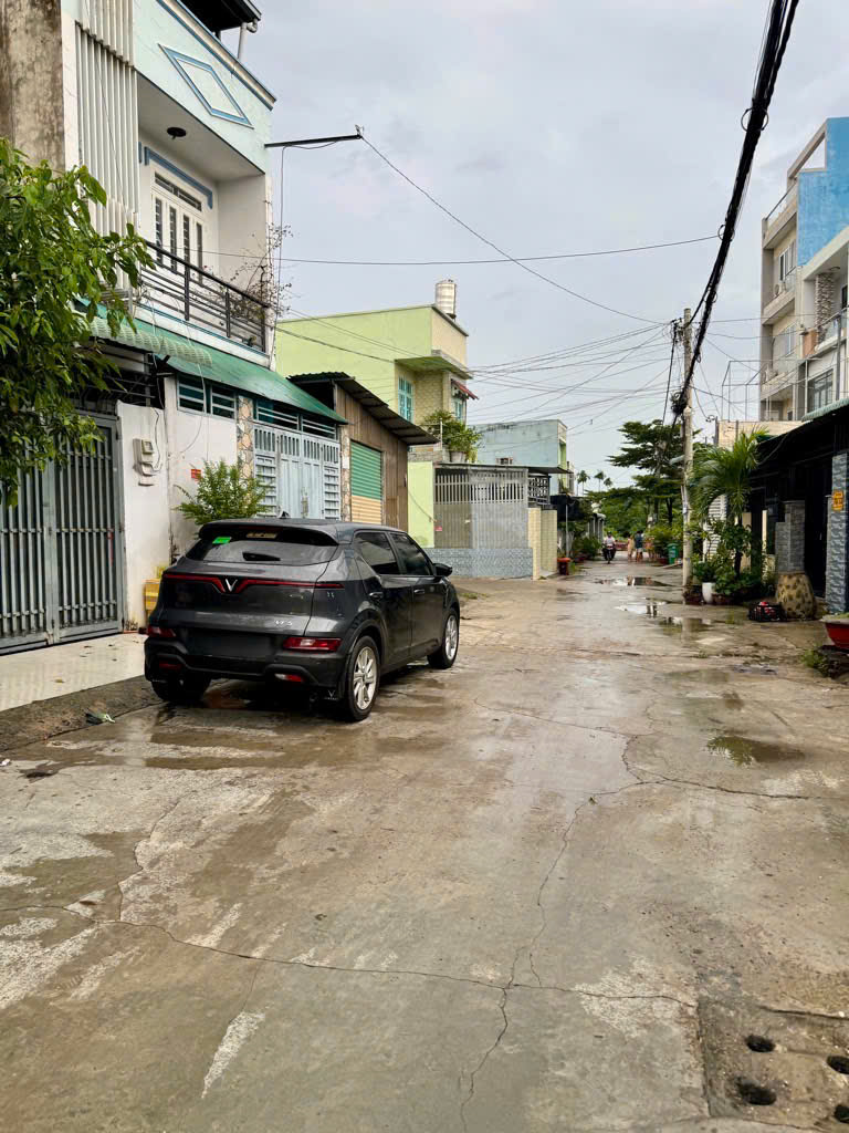  ????NHÀ 2 TẦNG HẺM XE TẢI 8M ĐƯỜNG HÀ HUY GIÁP QUẬN 12 CHỈ 5,2 TỶ- DT 95m2 (4,5x19)????

◾️Diện tích ngang 4,5m nở hậu 4,7 dài 19m
◾️Kết cấu 1 trệt 1 lầu 3pn 2wc rộng rãi
Sổ nở hậu tài lộc
◾️Hướng Đông Nam
◾️Đường trước nhà 8m xe tải 5 tấng quay đầu
◾️Vị  