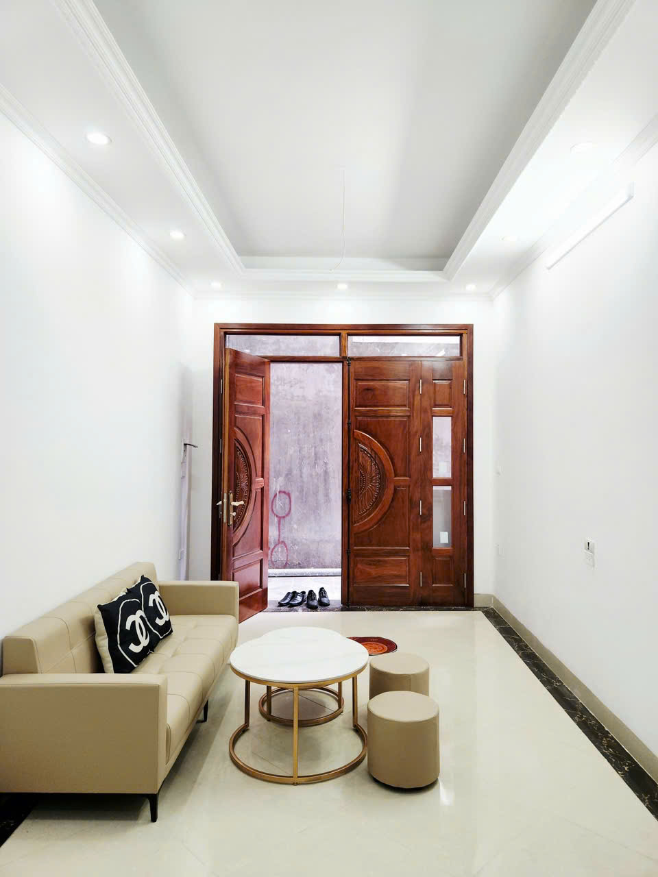  BÁN NHÀ HOA LÂM-VIỆT HƯNG-LONG BIÊN-NHÀ MỚI TINH – CÁCH Ô TÔ 10M – GIÁ CHỈ 6.1 TỶ
???? Hoa Lâm, Long Biên
???? 30m²  5 tầng  3PN  Giá: 6.1 tỷ 