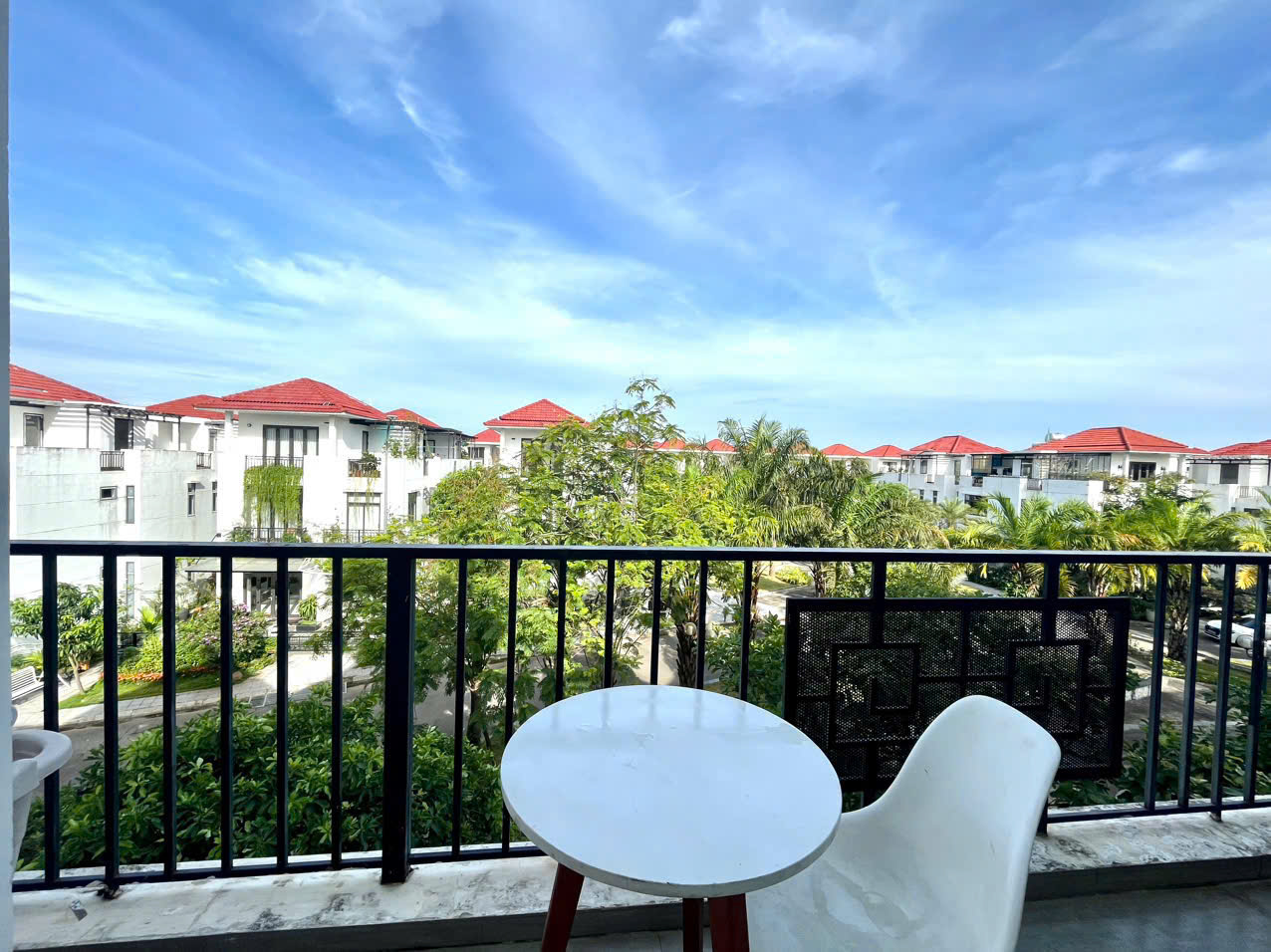  ???? CHO THUÊ NHÀ 3 TẦNG 2 MẶT TIỀN TRƯỚC - SAU KĐT ROYAL PARK - HUẾ. 