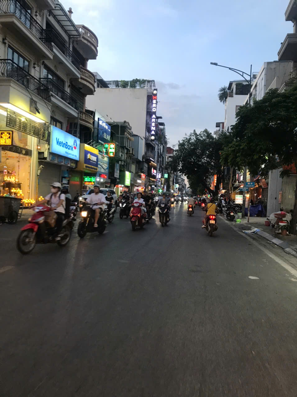  .VIP - SIÊU HIẾM - TT HUYỆN THANH TRÌ PHÂN LÔ QUÂN ĐỘI, KINH DOANH, Ô TÔ TẢI TRÁNH, VÀO NHÀ 66m HƠN 11 TỶ. 