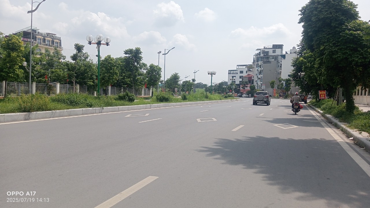  BÁN NHÀ MẶT PHỐ NGUYỄN VĂN CỪ,  LONG BIÊN - 174m² - GIÁ 77 TỶ 