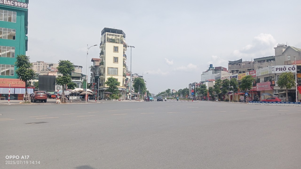  BÁN NHÀ NGỌC THỤY  LONG BIÊN,  – Ô TÔ VÀO NHÀ – DIỆN TÍCH 35M² – 4 TẦNG – GIÁ HƠN 8 TỶ 