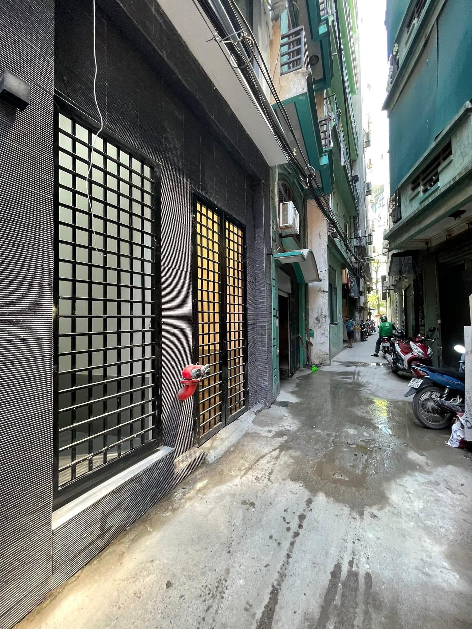  Phố Trần Duy Hưng (CHDV- Apartment) 65m x 7T Thang máy,MT 4.2m 18.7 Tỷ, Cách Phố 10m 
