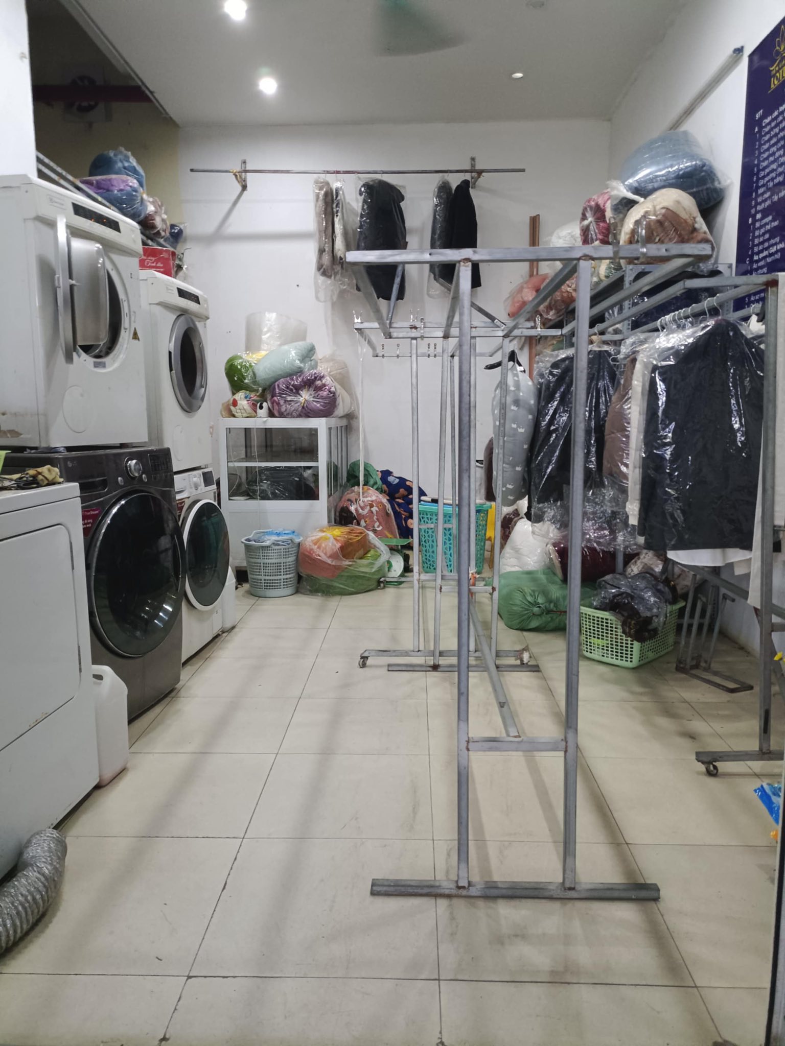  Sang nhượng tiệm giặt tại Khu đô thị Thanh Hà, Hà Đông, Hà Nội 