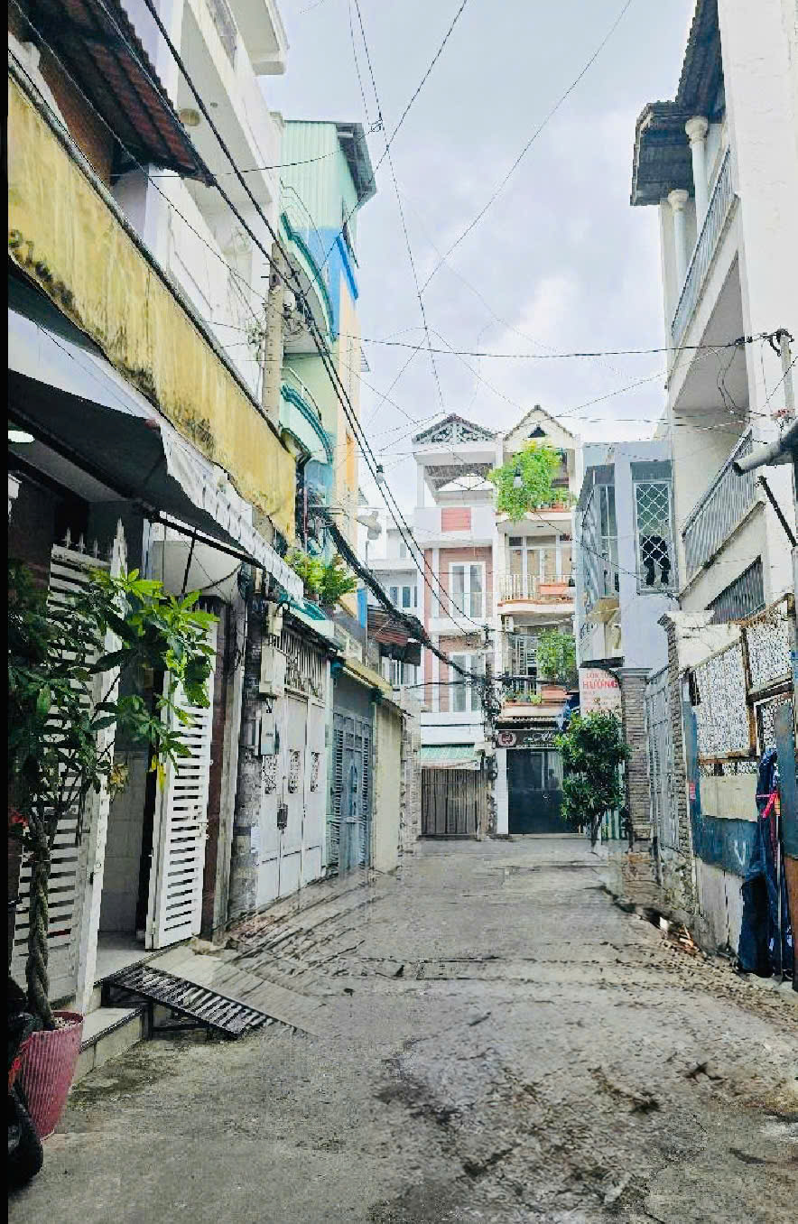  BÙI THỊ XUÂN – SÁT PHÚ NHUẬN – 78M² – CHỈ NHỈNH 9.5 TỶ.










. 