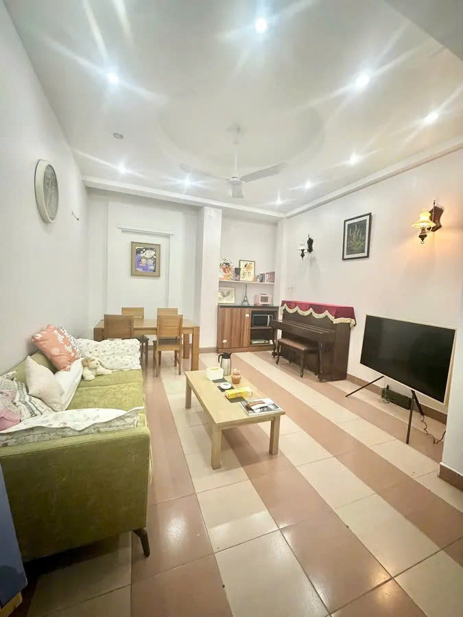  Phân Lô Nguyễn Chí Thanh, 68m2 x 5T, MT 4.5m, ô chờ thang máy, 17 tỷ 