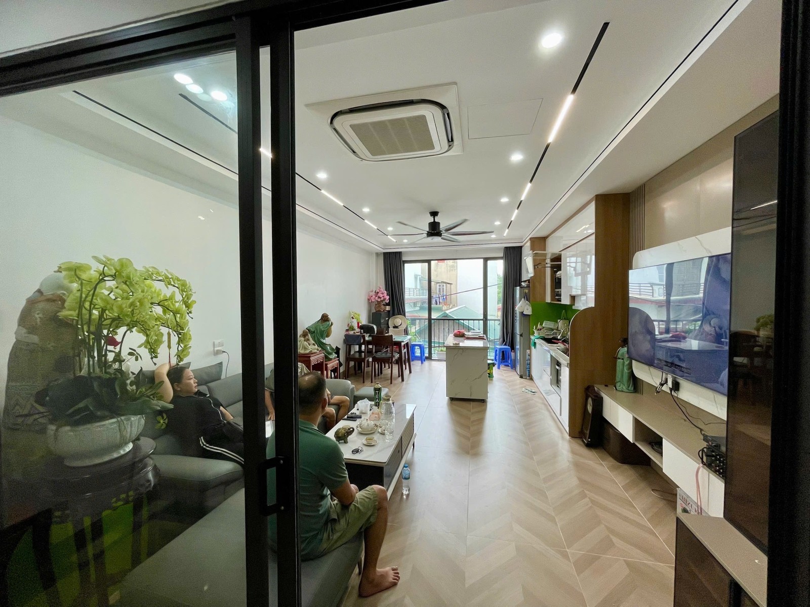  ???? SIÊU PHẨM KẺ TẠNH, LONG BIÊN – NHÀ 6 TẦNG THANG MÁY – GARA Ô TÔ – FULL NỘI THẤT – DT 47M, 11.2 TỶ 