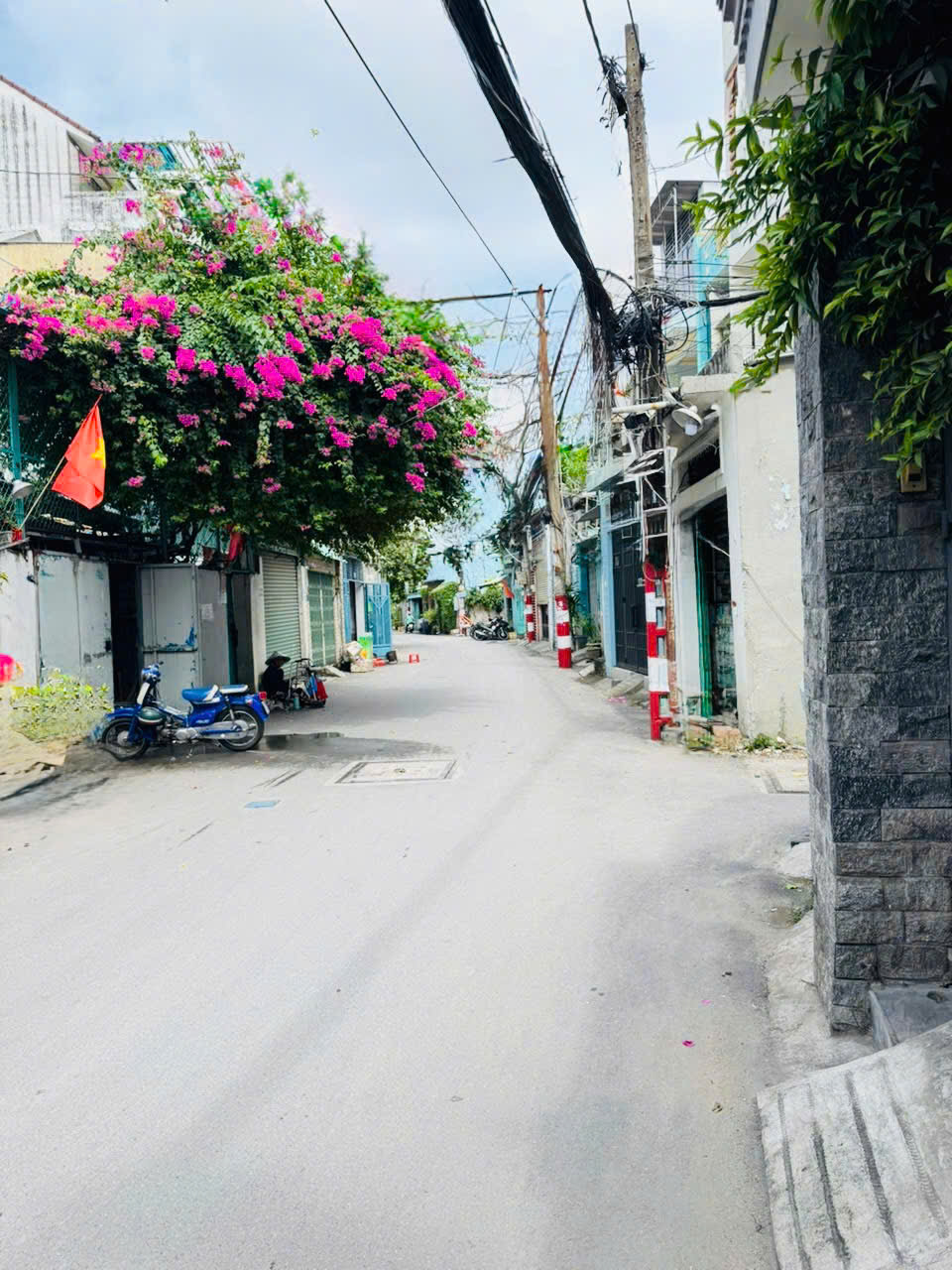  ÂU CƠ – TÂN BÌNH – NỞ HẬU 5.57M – 3 TẦNG – XE HƠI NGỦ TRONG NHÀ – 60M² – CHỈ NHỈNH 7 TỶ XÍU. 
















. 