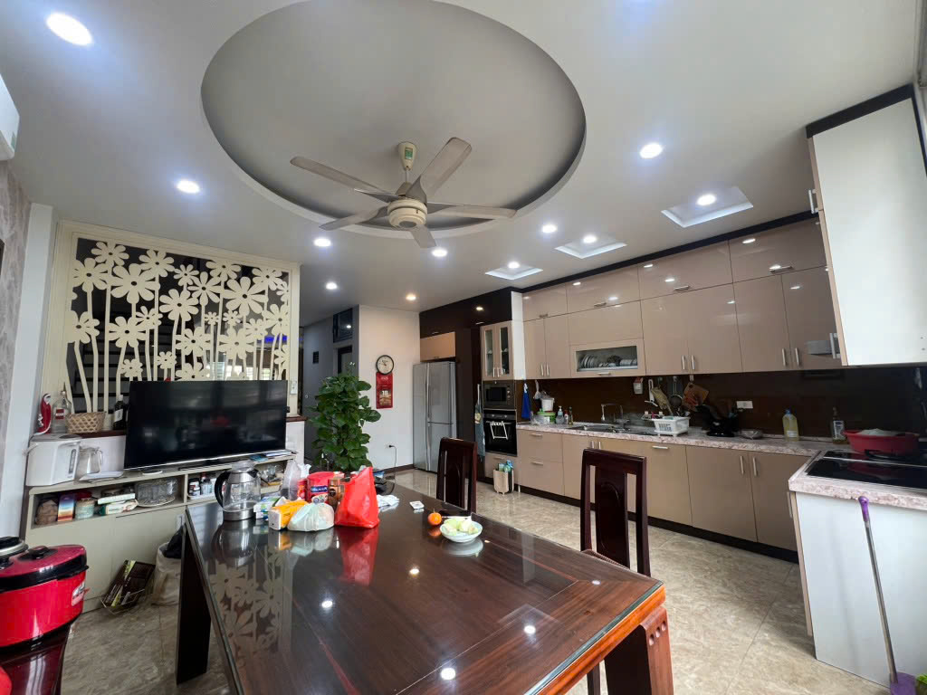  BÁN NHÀ MẶT PHỐ NGUYỄN KHUYẾN, ĐỐNG ĐA - LÔ GÓC 101M² – VỊ TRÍ ĐẸP - KINH DOANH- GIÁ 40 TỶ 