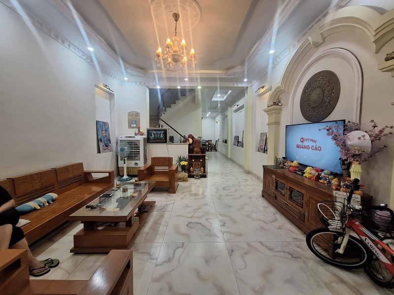  NHÀ MẶT TIỀN 3 TẦNG - KIẾN TRÚC TÂN CỔ ĐIỂN - 100M2 - GIÁ 9 TỎI. 