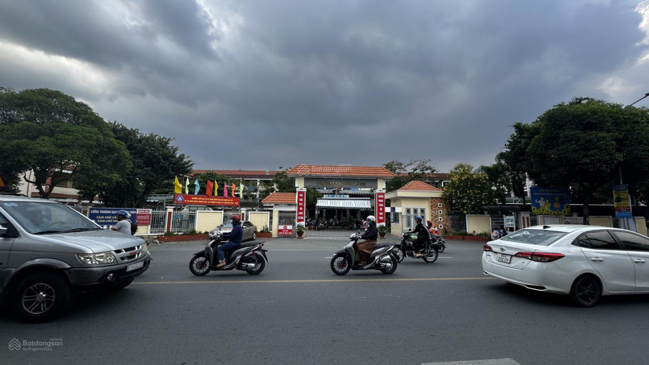  Bán đất mặt tiền trần quốc toản kinh doanh buôn bán sầm uất nhất p. Dĩ An; tp. Hồ Chí Minh 